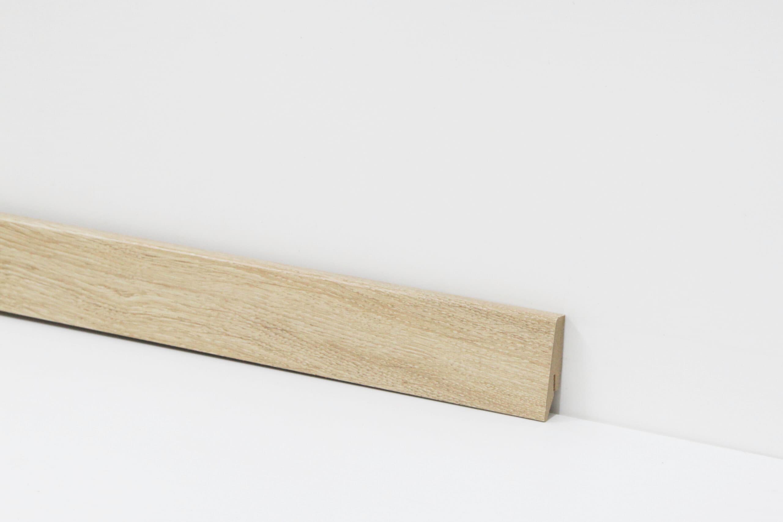 St58-Sockelleiste 3073