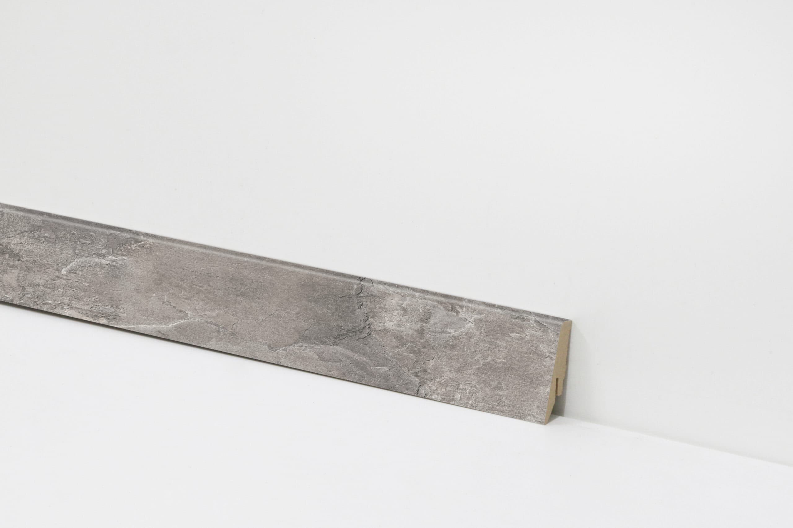 St58-Sockelleiste 5115