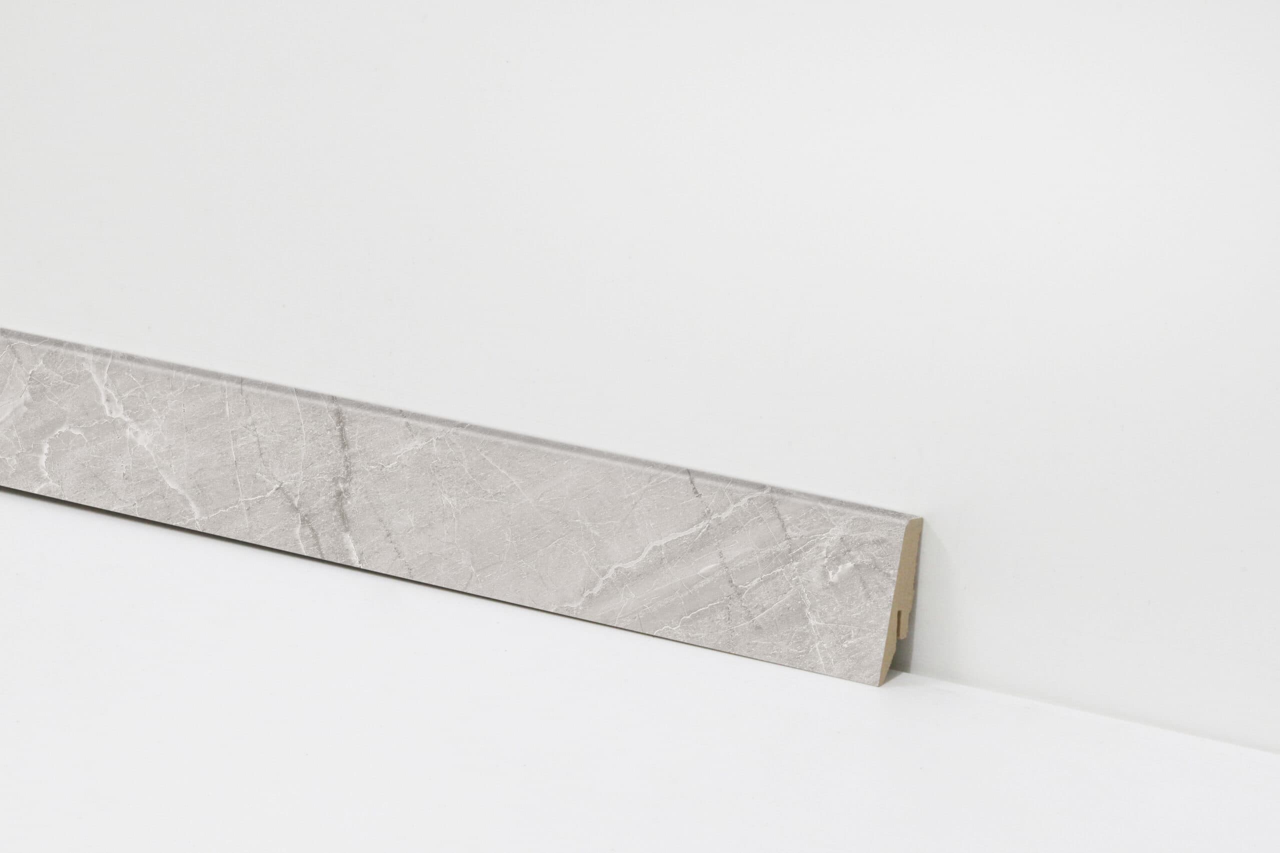 St58-Sockelleiste 2141